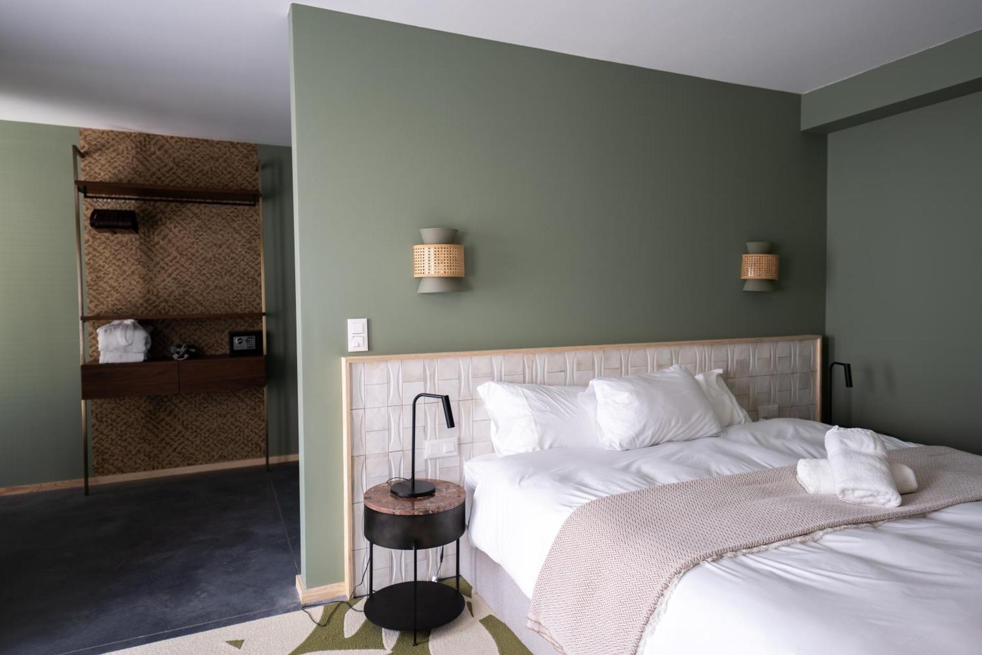 L'Olivier Hotel Монс Екстериор снимка
