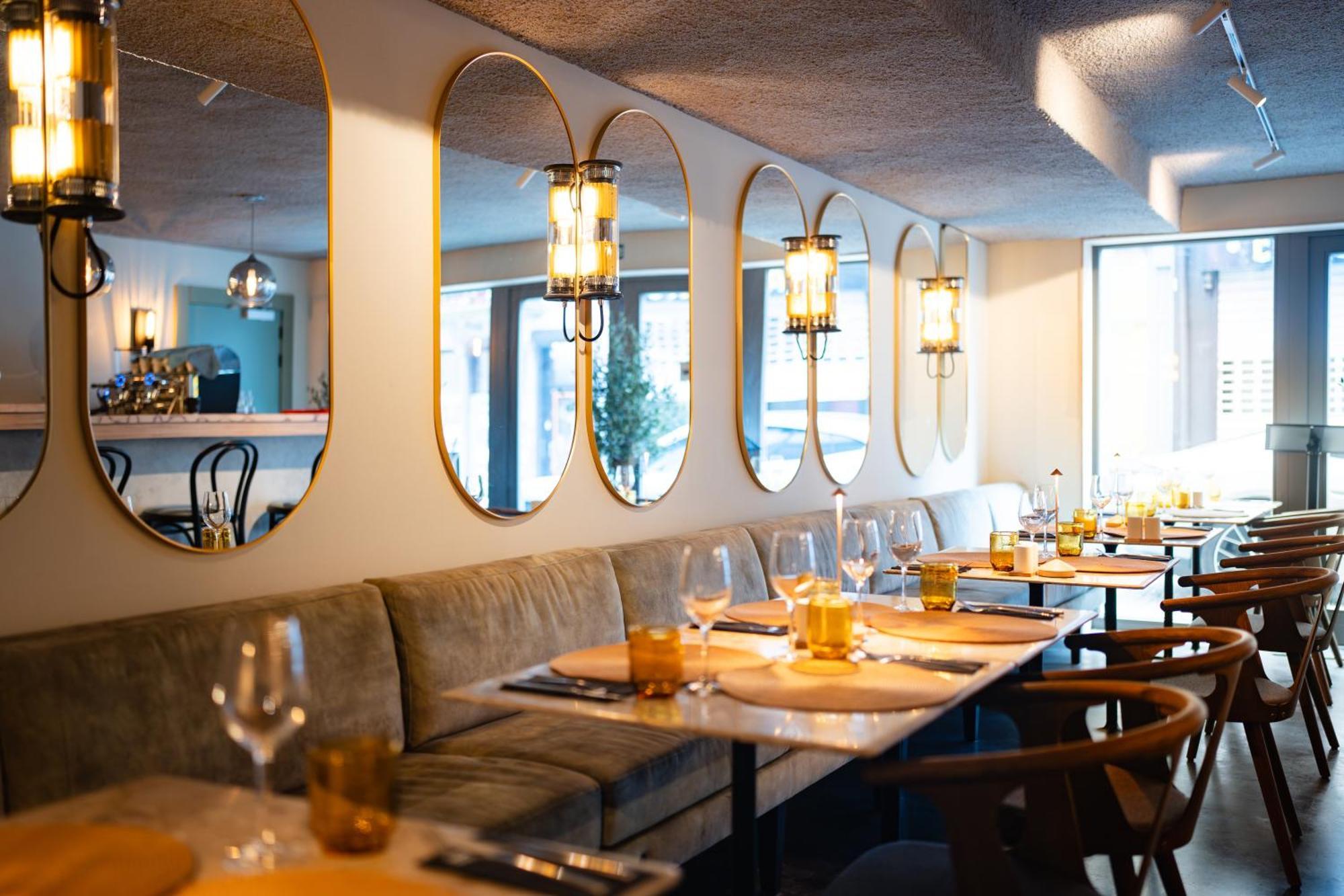 L'Olivier Hotel Монс Екстериор снимка